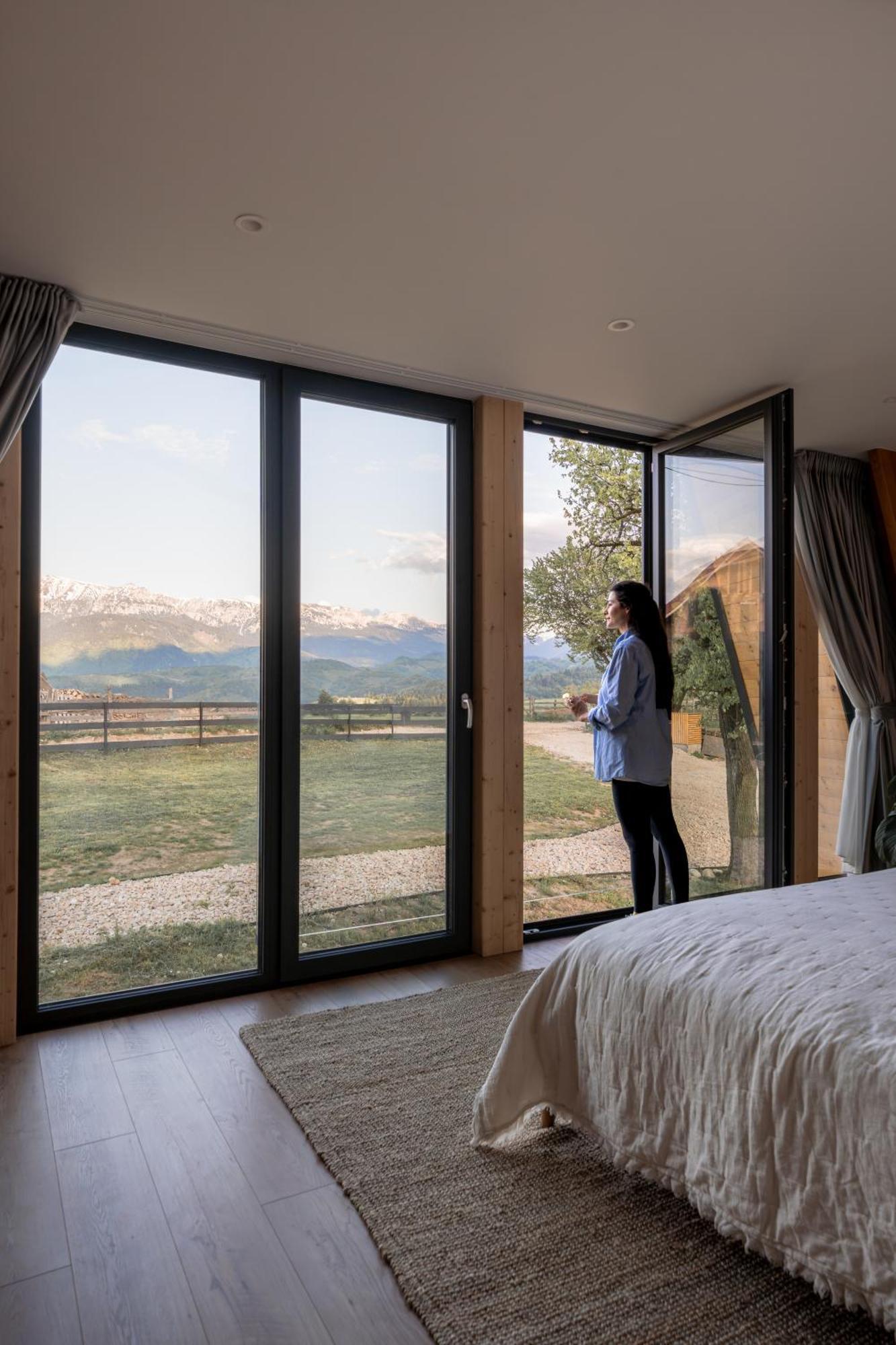 Amont Chalet Peștera Bagian luar foto