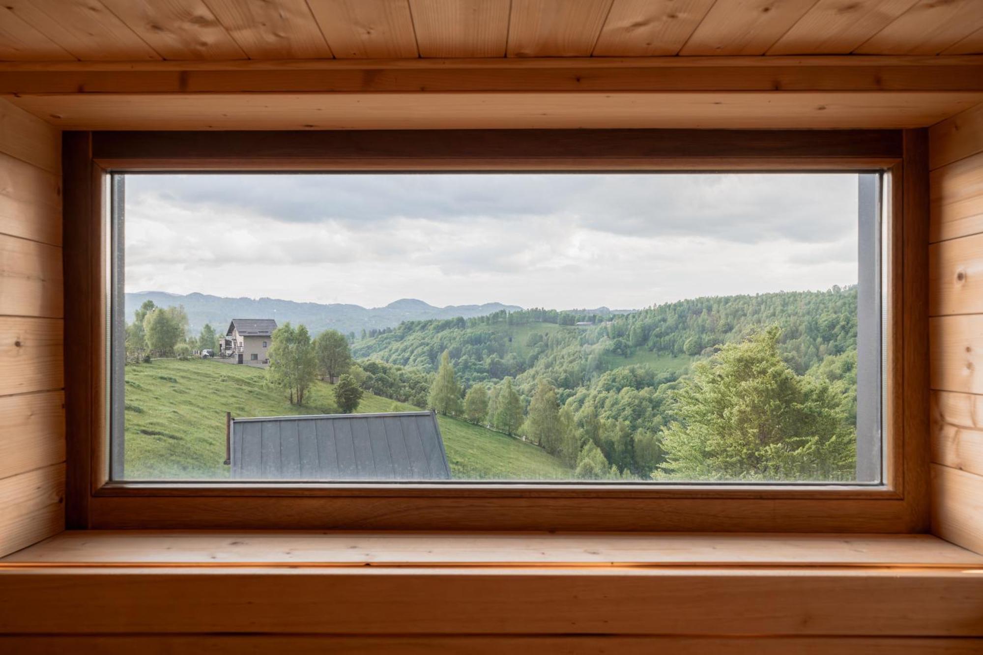 Amont Chalet Peștera Bagian luar foto