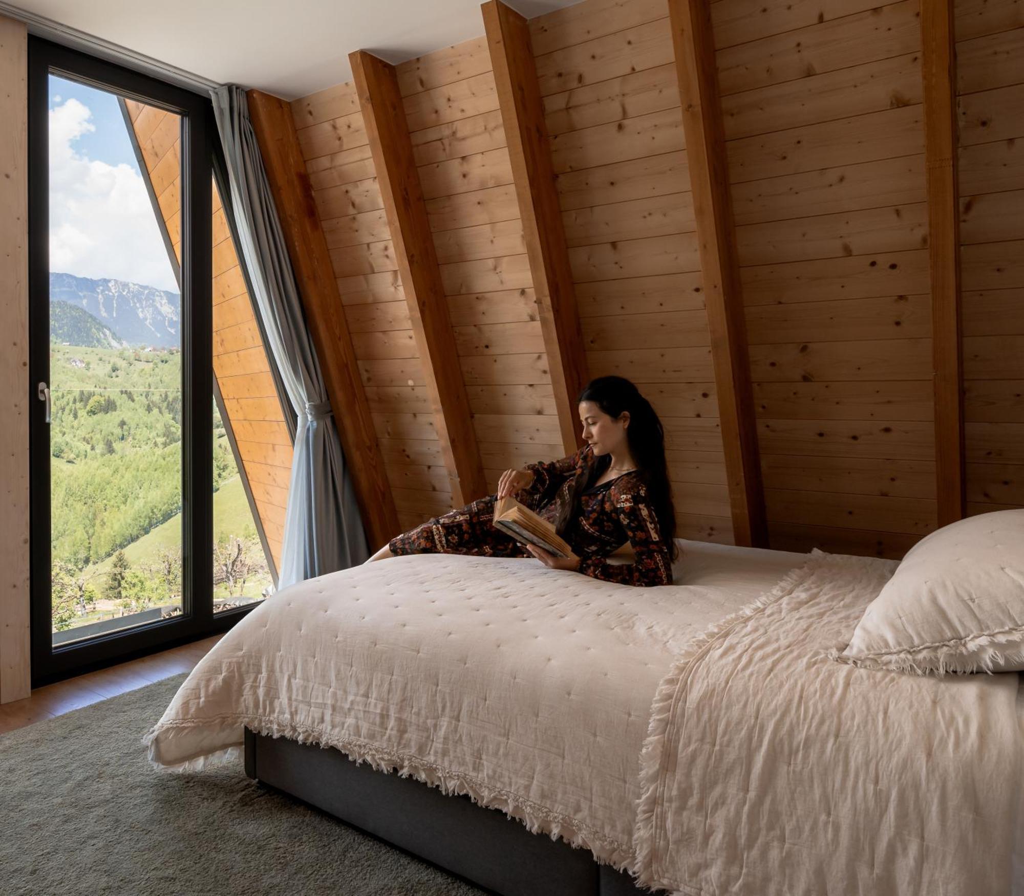 Amont Chalet Peștera Bagian luar foto